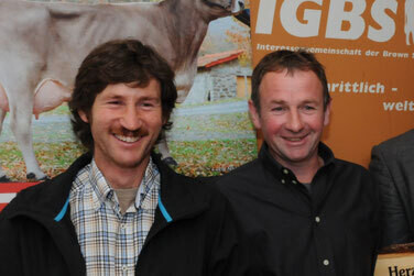 Vinzenz Gion Peter zusammen mit Ernst Biser bei der Ehrung des IGBS-Award.